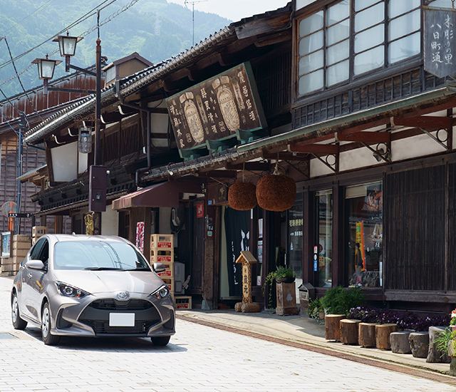 井波の八日町通り