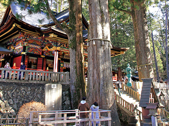 三峯神社の拝殿