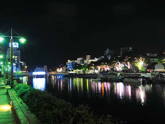 新町川・阿波製紙水際公園